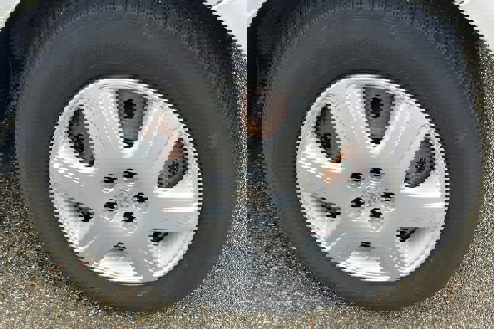 Used 2005 Toyota Corolla LE image 18