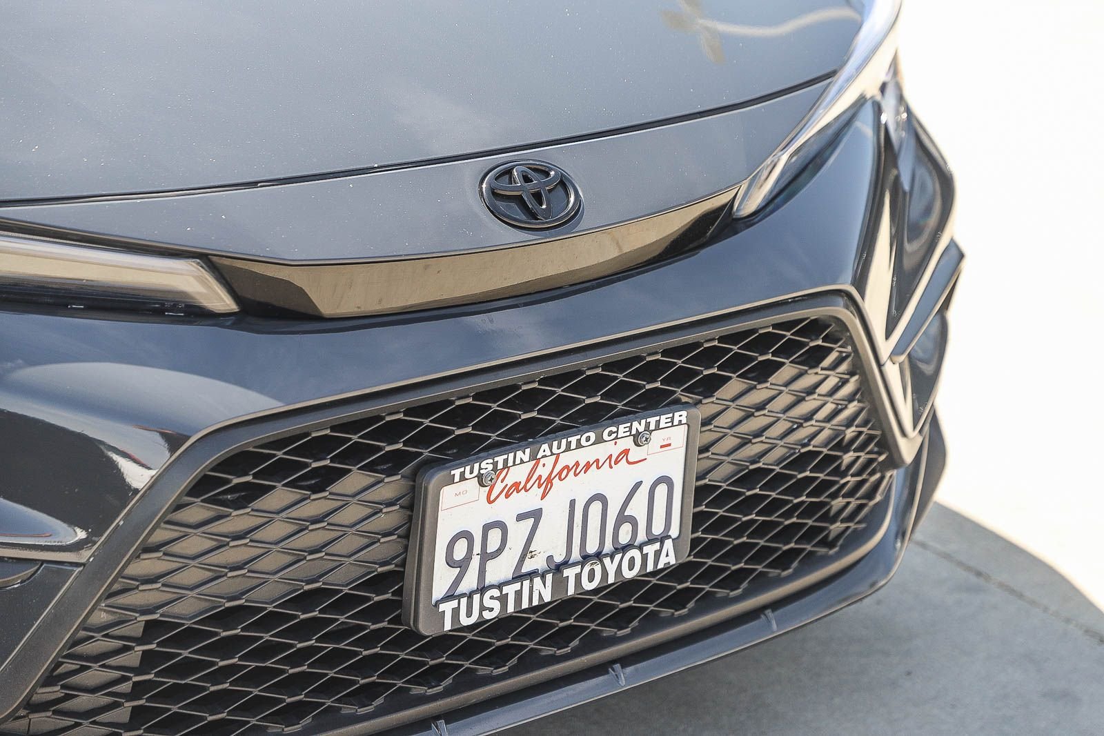 Certified 2025 Toyota Corolla SE FWD image 5