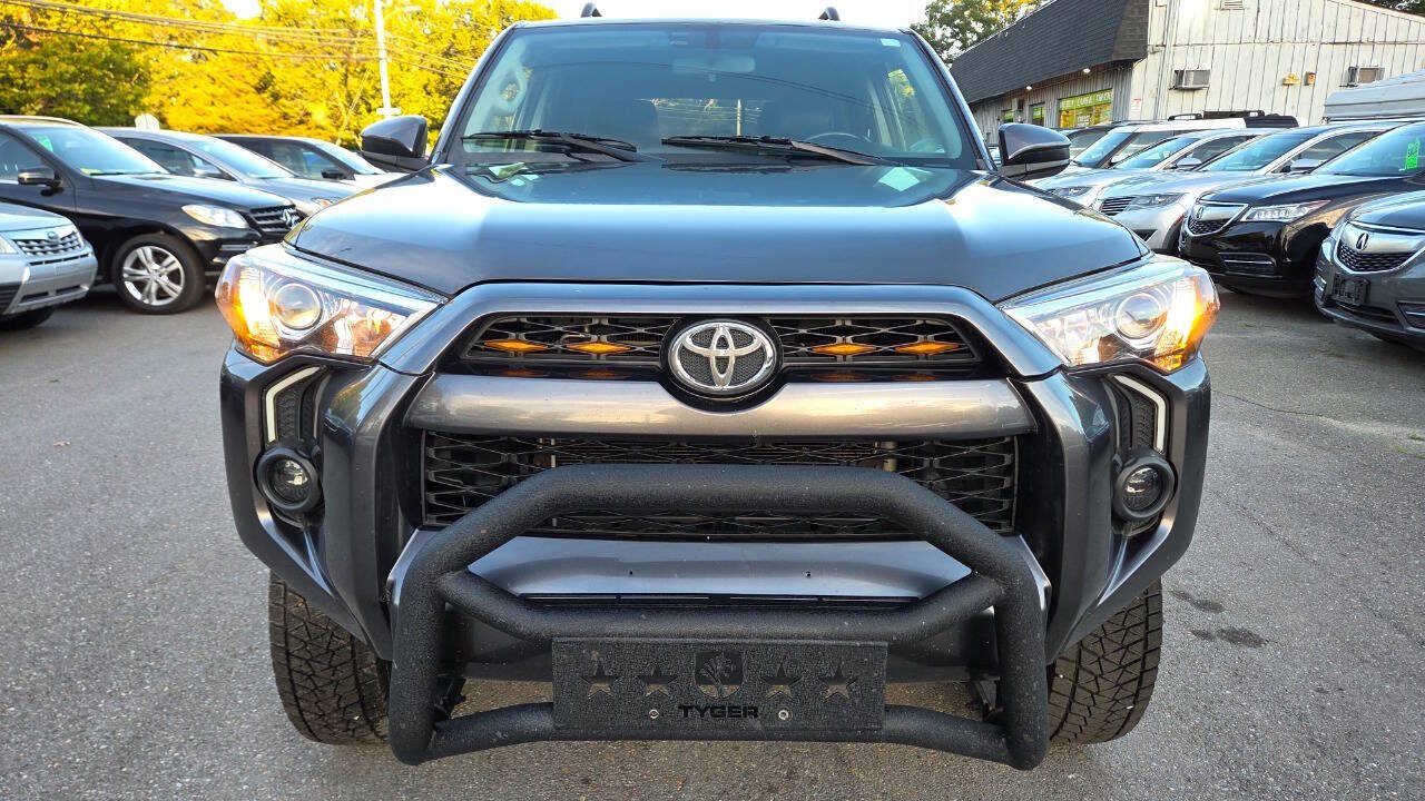 Used 2014 Toyota 4Runner SR5 AWD/4WD image 4