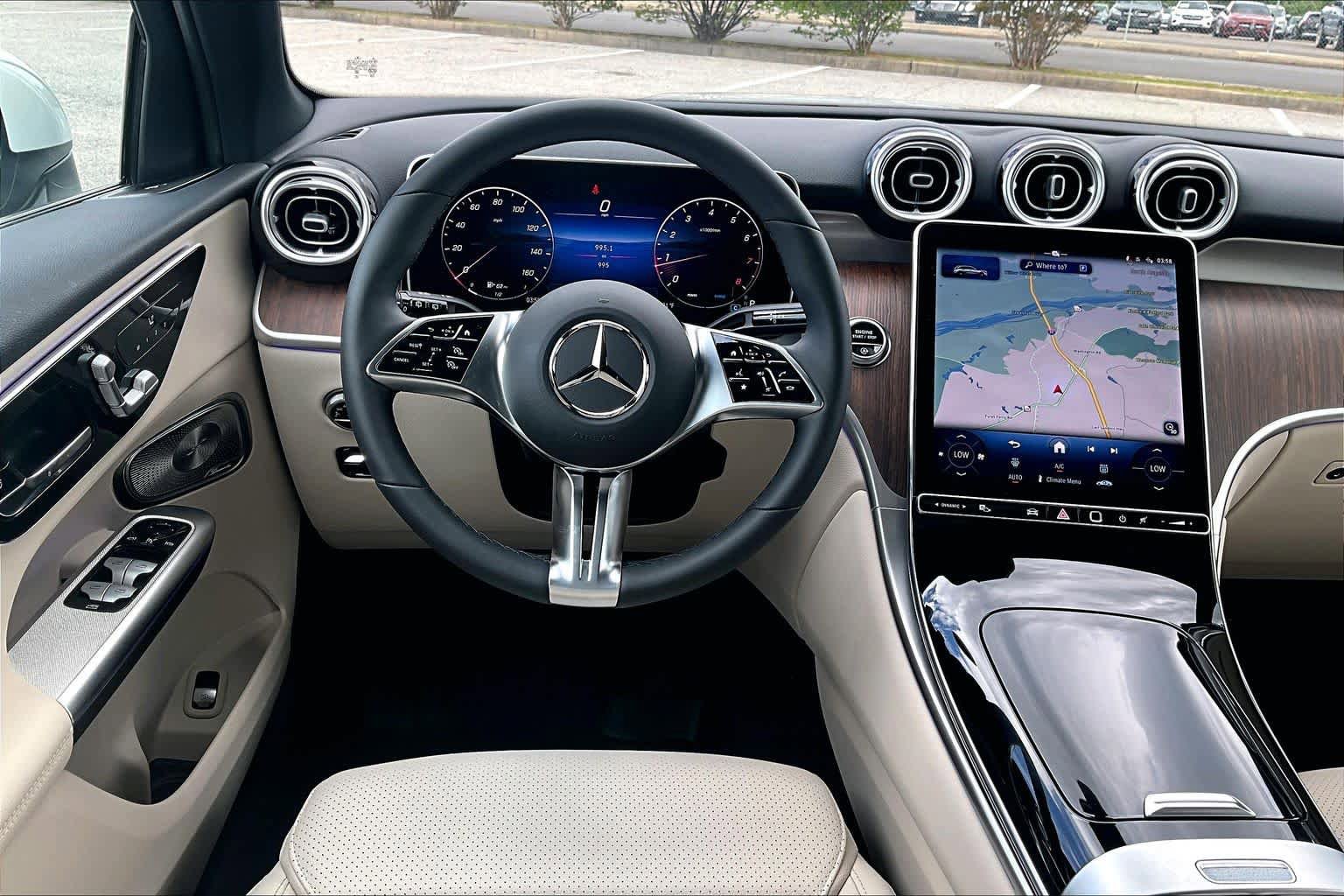 Used 2026 Mercedes-Benz GLC 300 4MATIC image 6