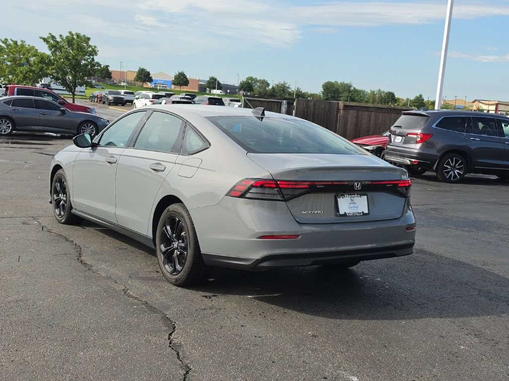 Used 2025 Honda Accord SE image 5