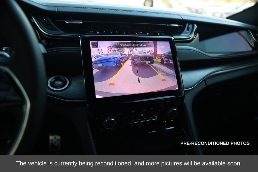 Used 2023 Jeep Grand Cherokee Overland w/ Rear Seat Video Group I image 23