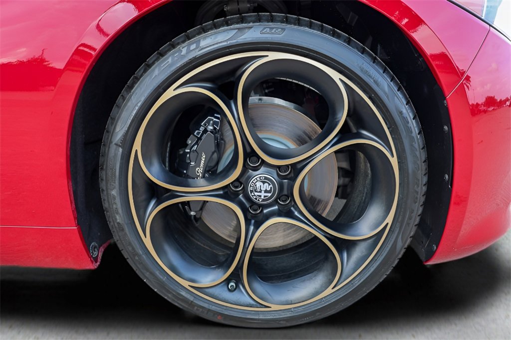 New 2025 Alfa Romeo Giulia Intensa w/ Driving Assist Package image 28