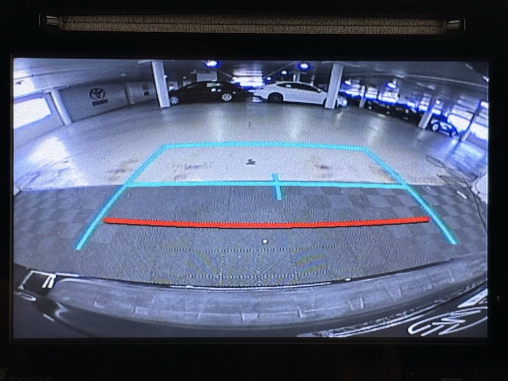 Used 2015 Toyota Sienna SE Premium image 29