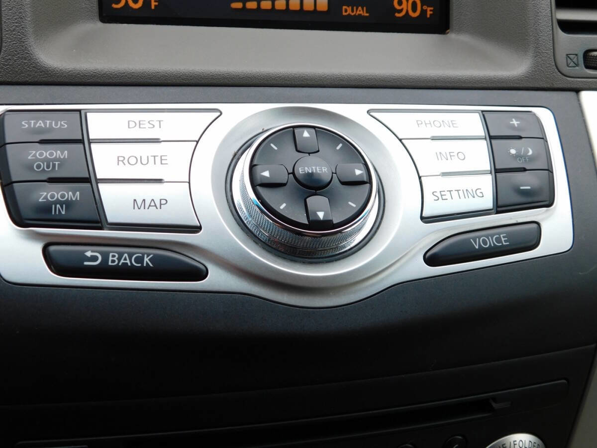 Used 2010 Nissan Murano LE w/ Navigation Pkg image 17