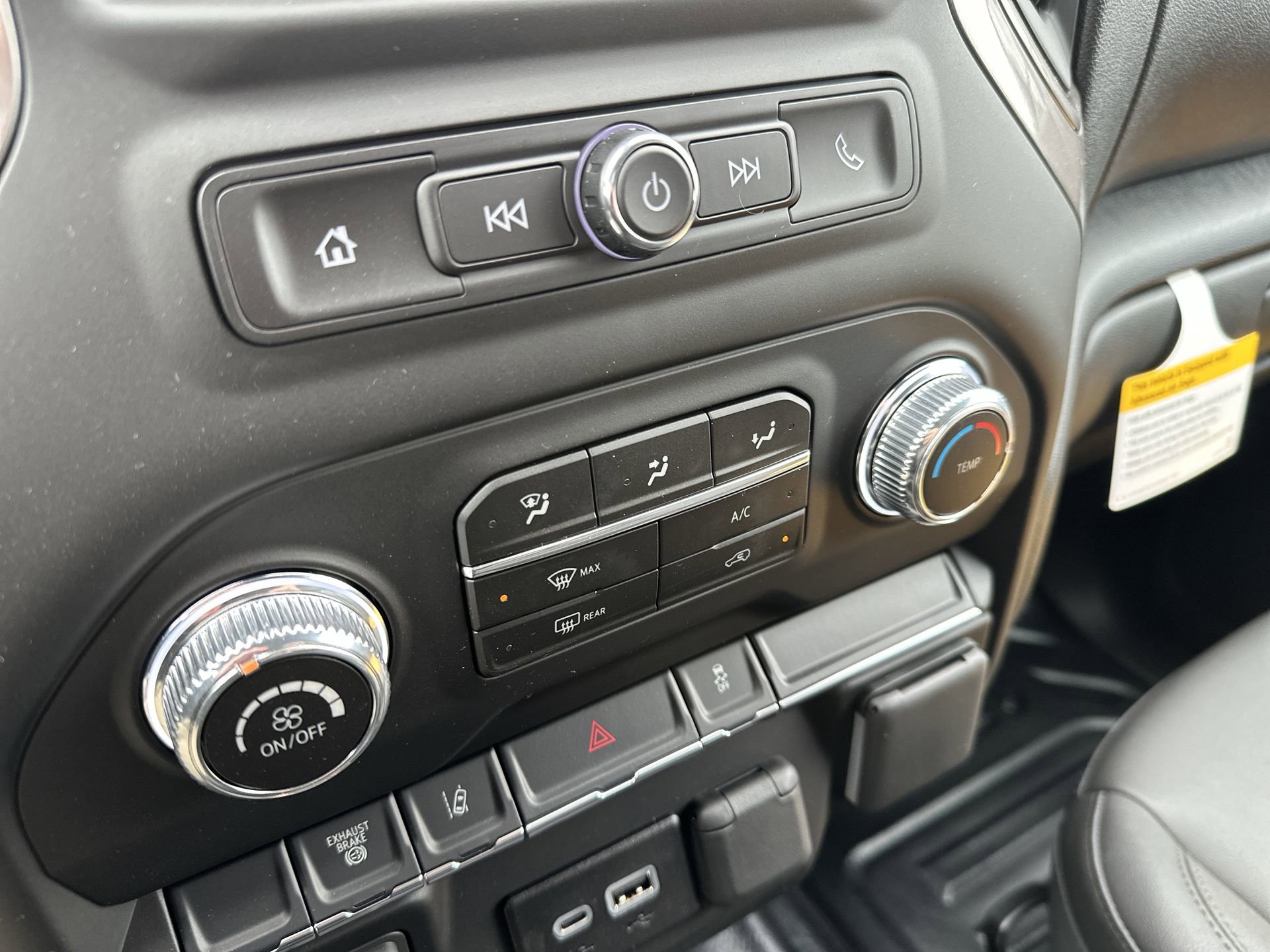 New 2026 GMC Sierra 3500 Pro w/ Convenience Package image 18