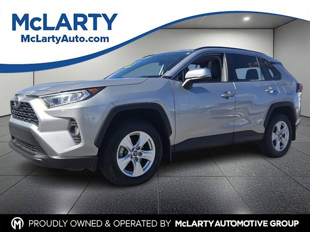 Used 2020 Toyota RAV4 XLE w/ Convenience Package image 1