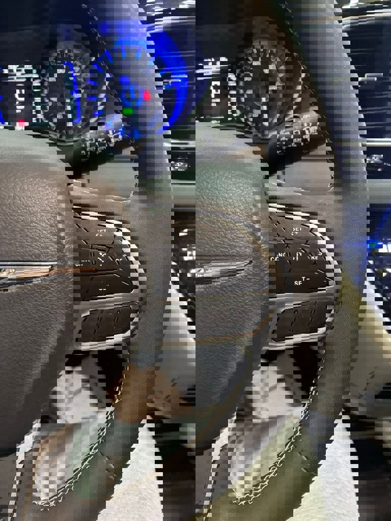 Used 2024 Chrysler Voyager LX image 15