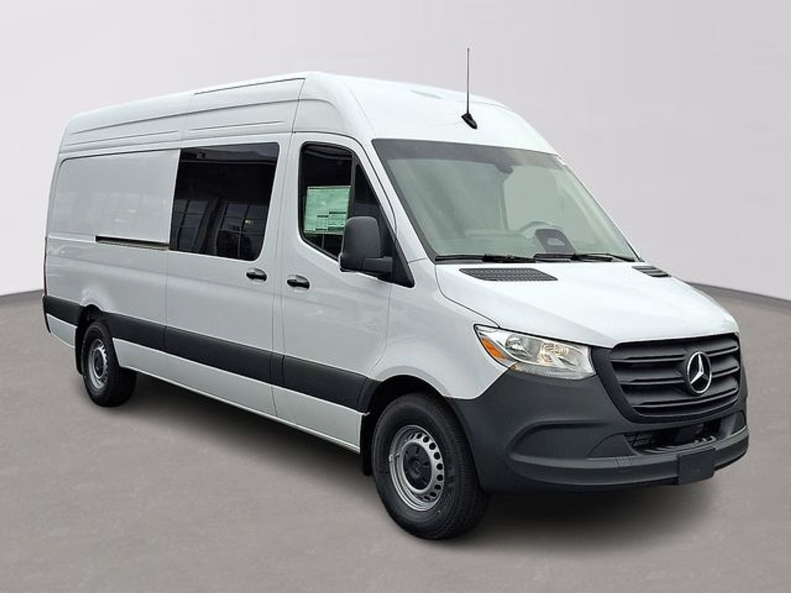 Used 2026 Mercedes-Benz Sprinter 2500 image 3