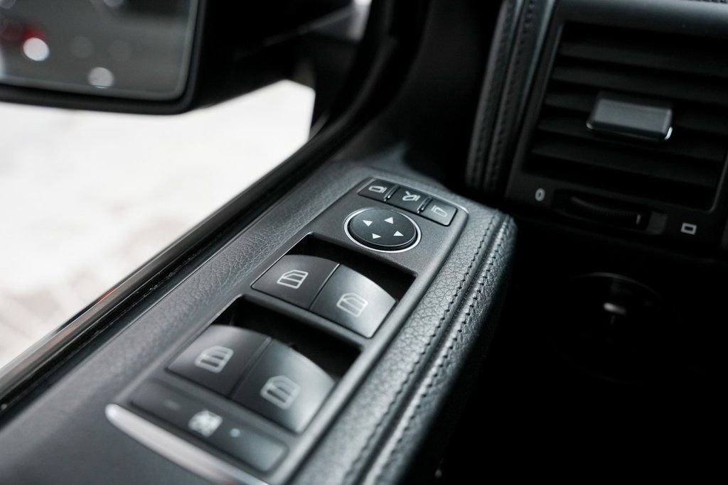 Used 2016 Mercedes-Benz G 63 AMG 4MATIC image 34
