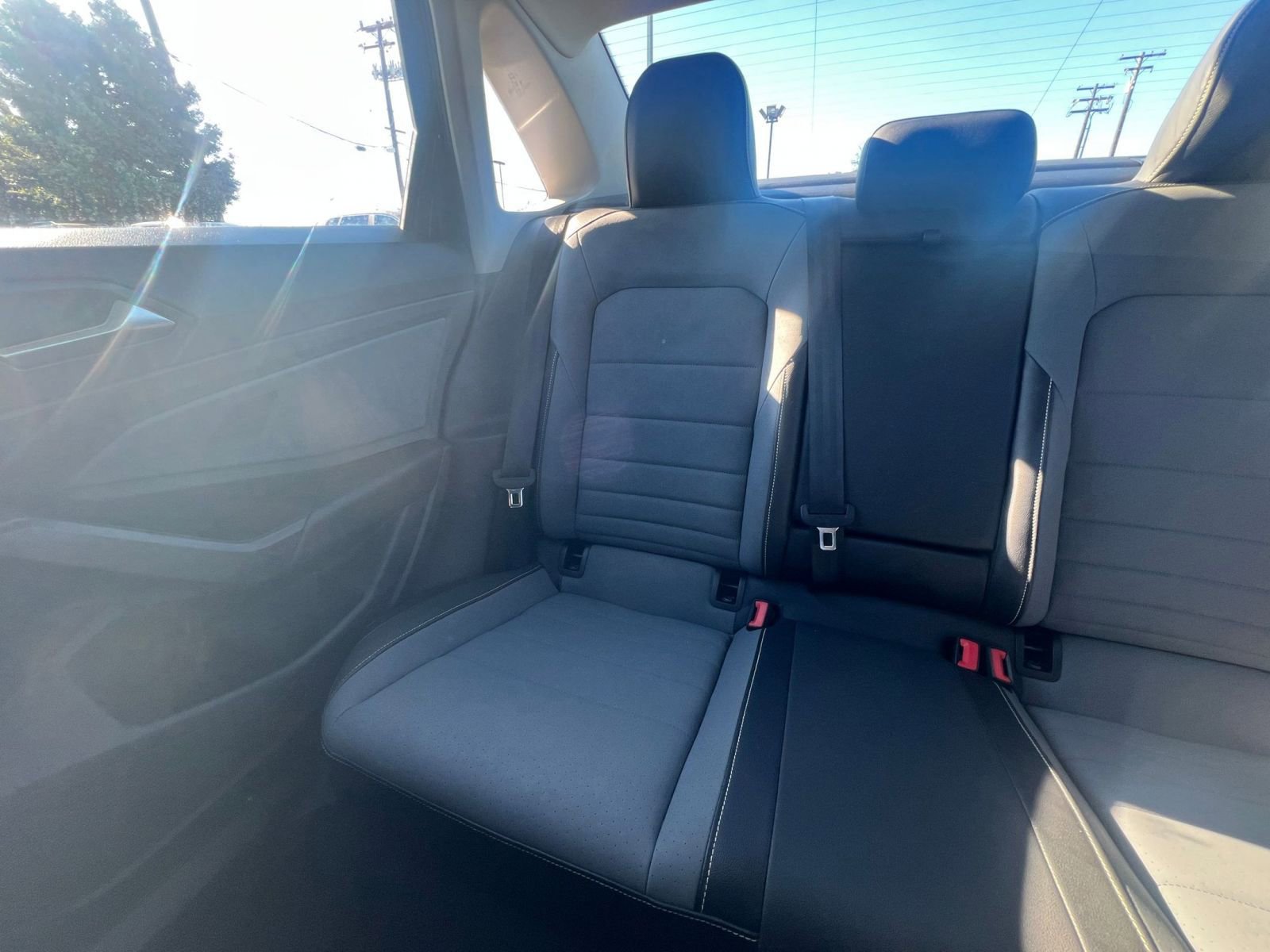 Used 2025 Volkswagen Jetta SE image 39