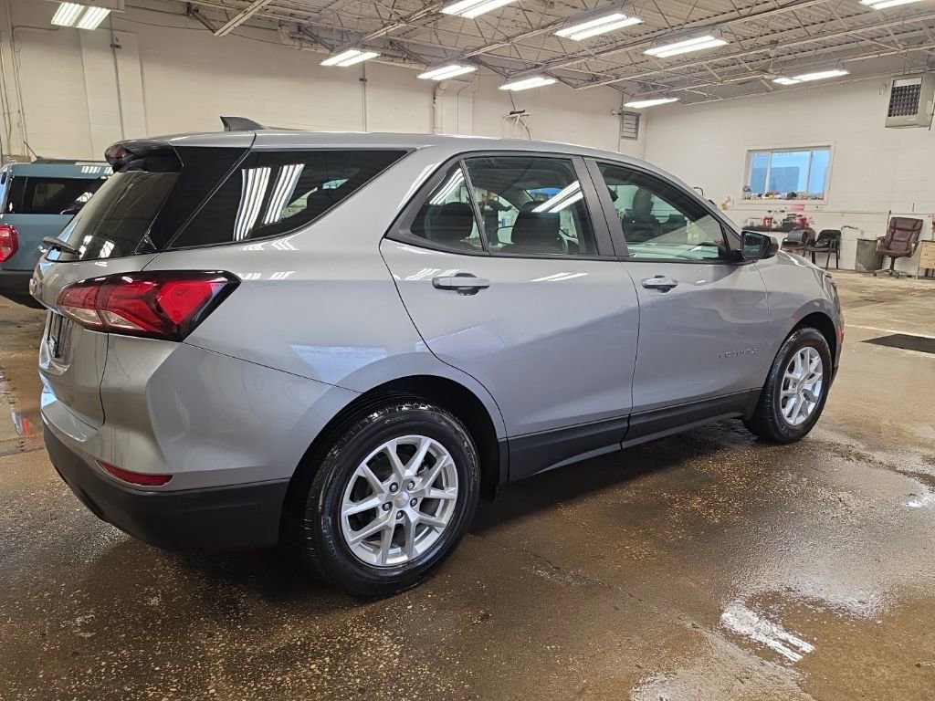 Certified 2023 Chevrolet Equinox LS FWD image 4
