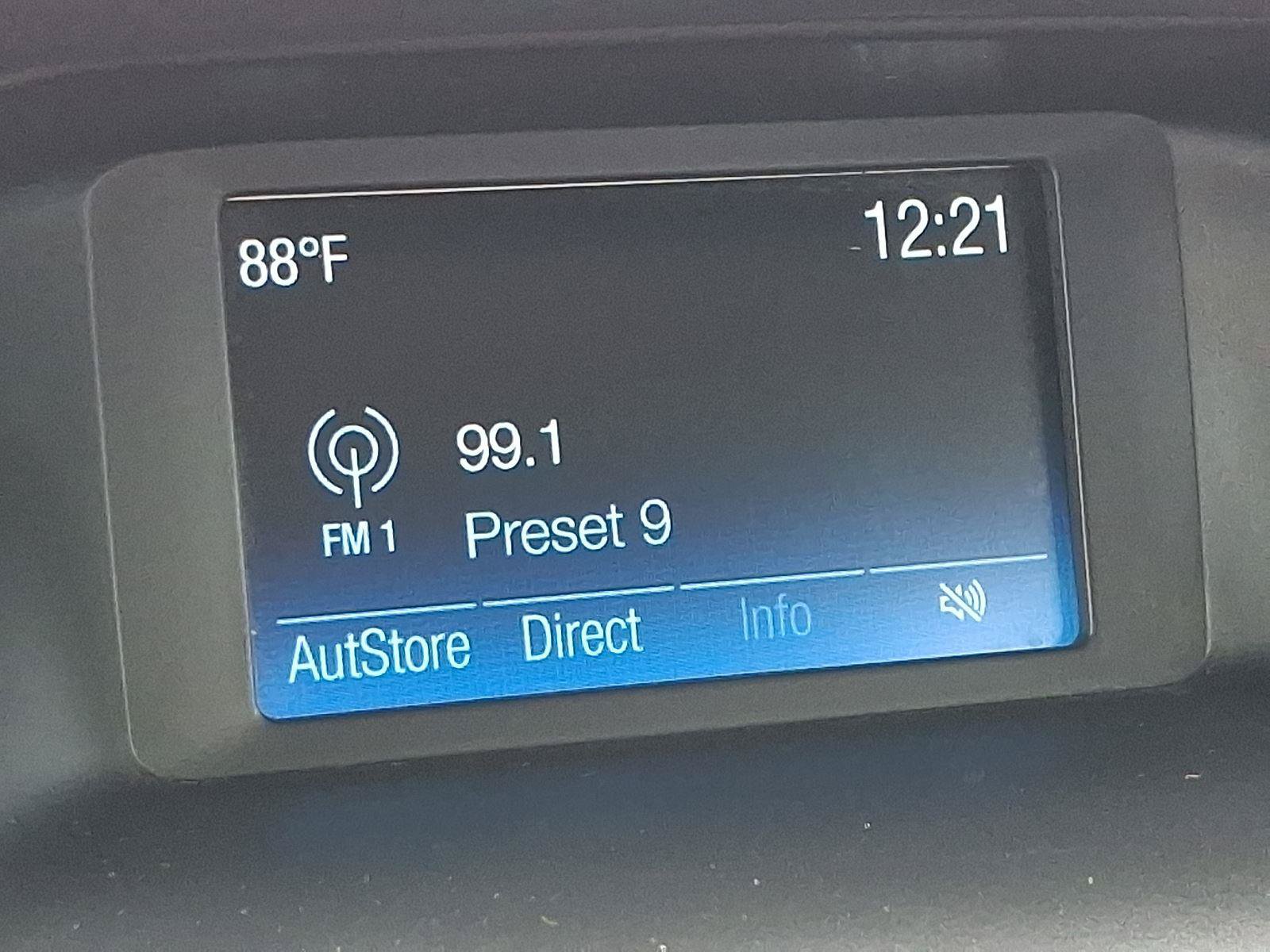 Used 2016 Ford Focus SE w/ SE Sport Package FWD image 18