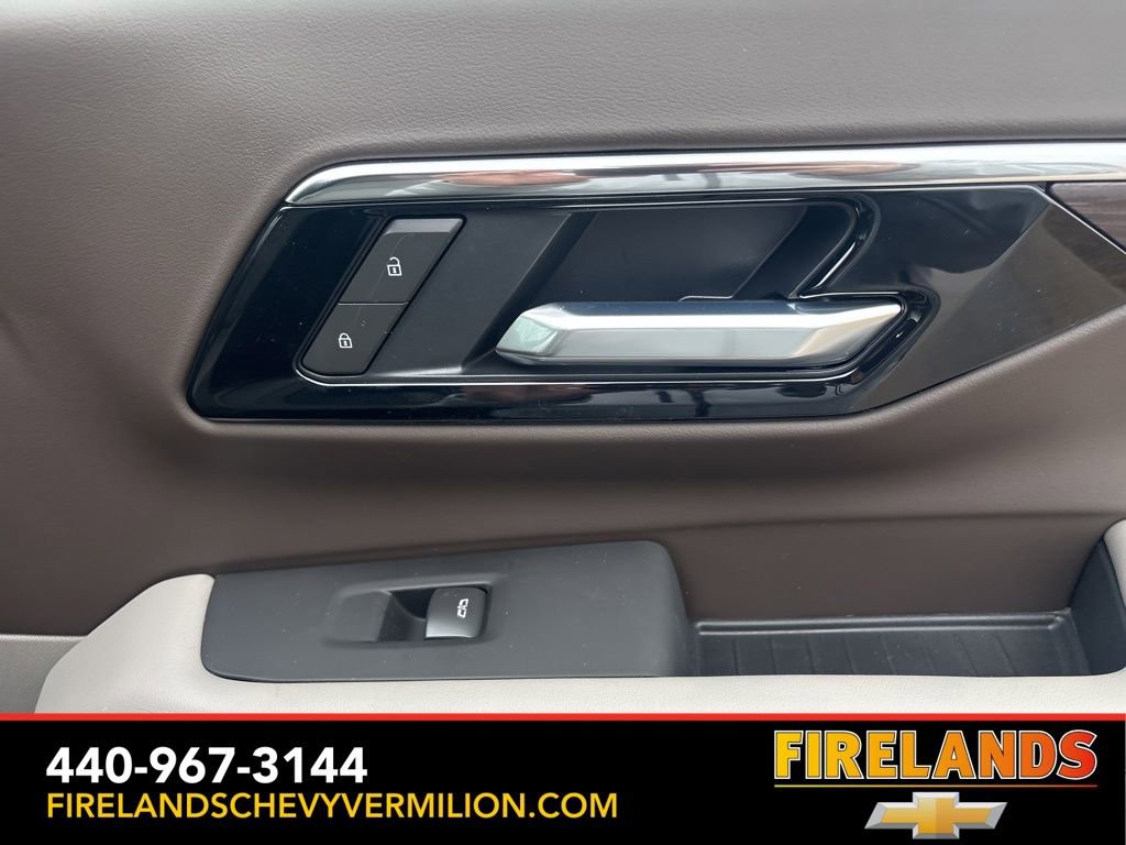 New 2026 Chevrolet Suburban LT w/ Comfort Package image 34