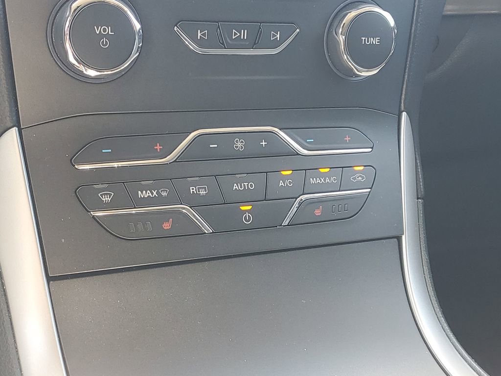 Used 2020 Ford Edge SEL w/ Convenience Package image 31