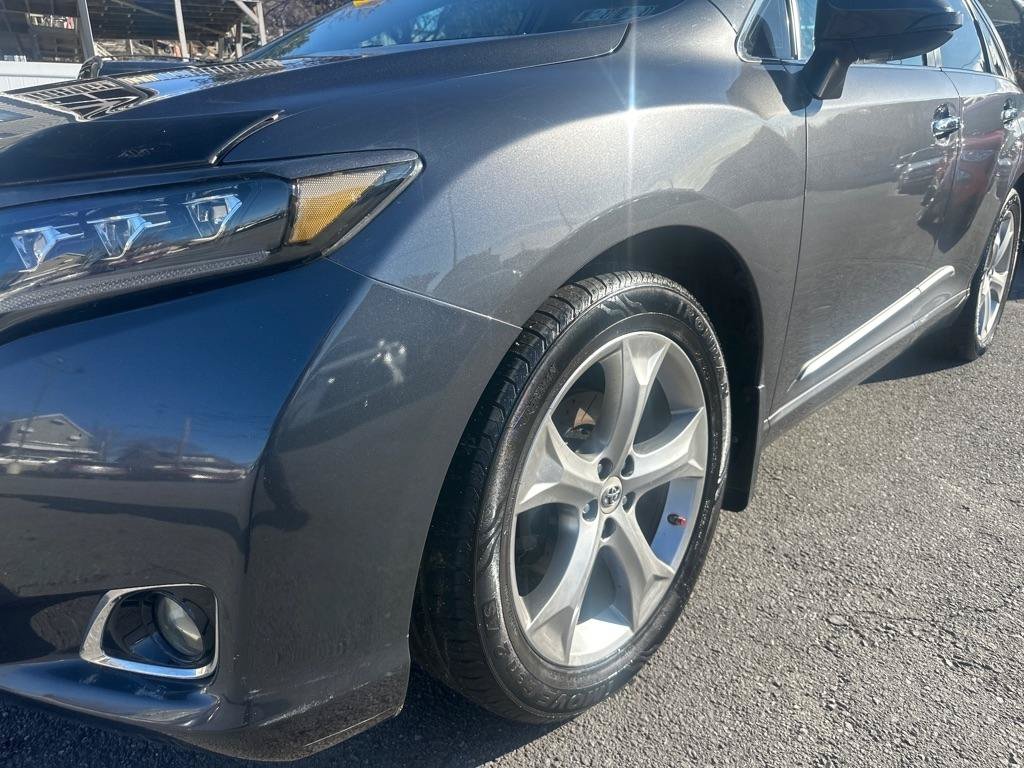 Used 2013 Toyota Venza LE AWD/4WD image 11