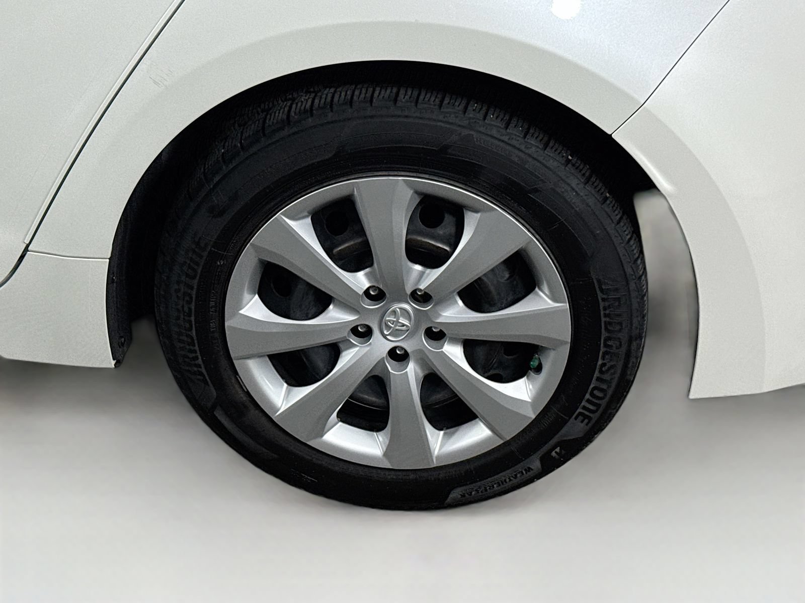 Used 2020 Toyota Corolla LE FWD image 9