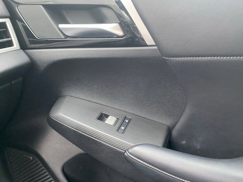 Used 2025 Mitsubishi Outlander SE FWD image 19