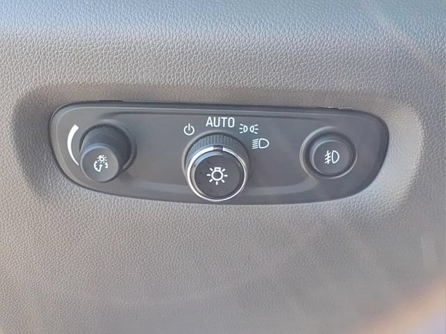 Used 2021 Chevrolet Traverse Premier AWD/4WD image 16