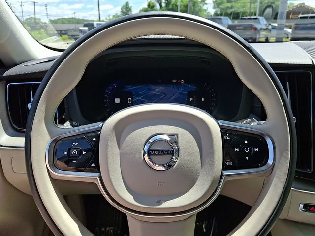 Used 2024 Volvo XC60 B5 Ultimate w/ Protection Package Premier AWD/4WD image 24
