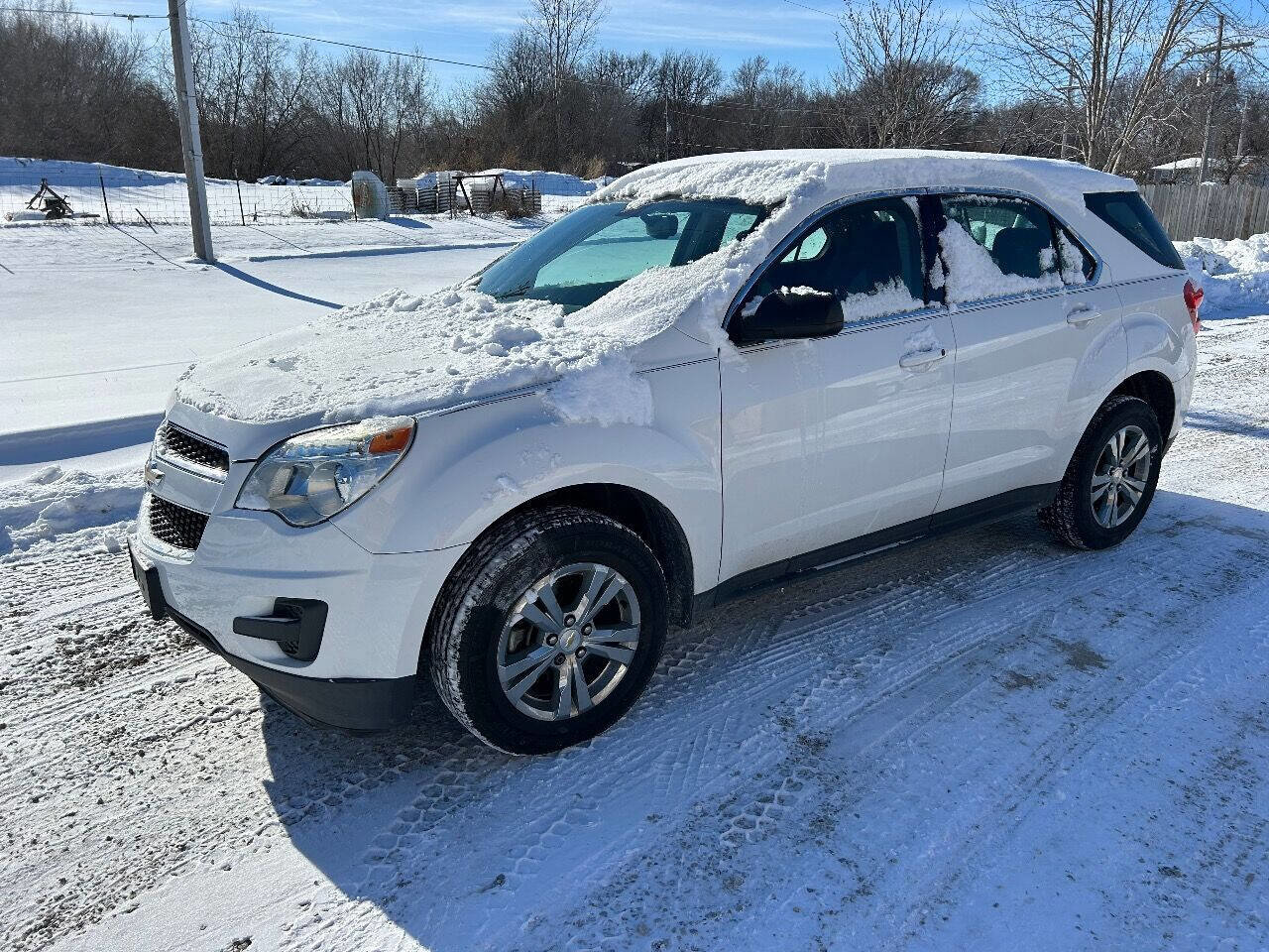 Used 2011 Chevrolet Equinox LS w/ Bluetooth Package FWD video 1