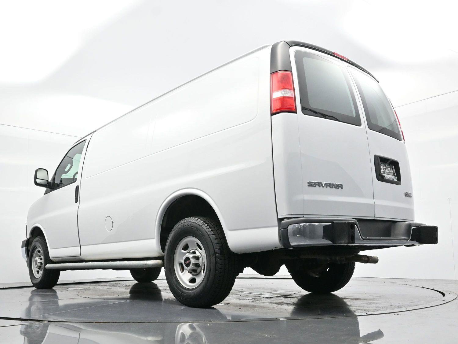Used 2024 GMC Savana 2500 w/ Driver Convenience Package image 40
