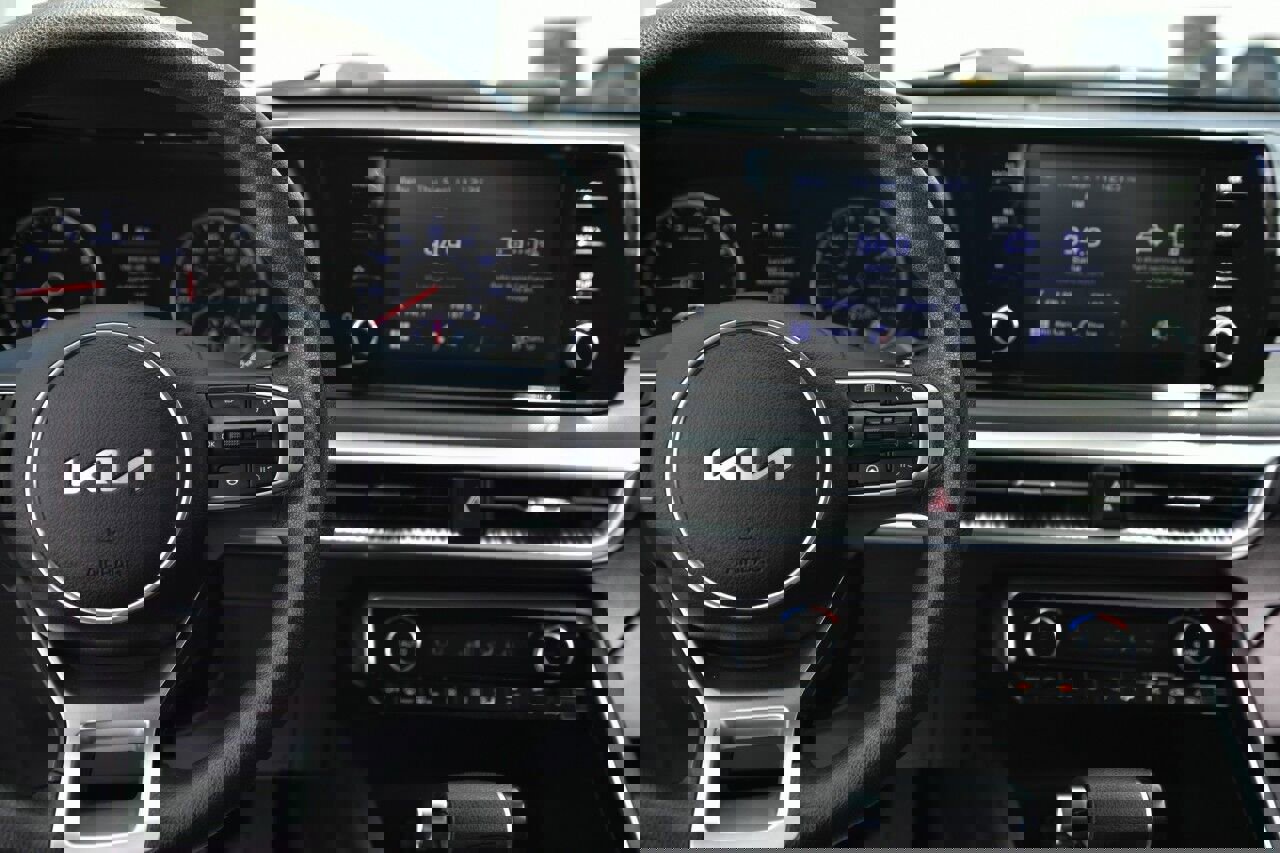 Used 2023 Kia K5 LXS image 24