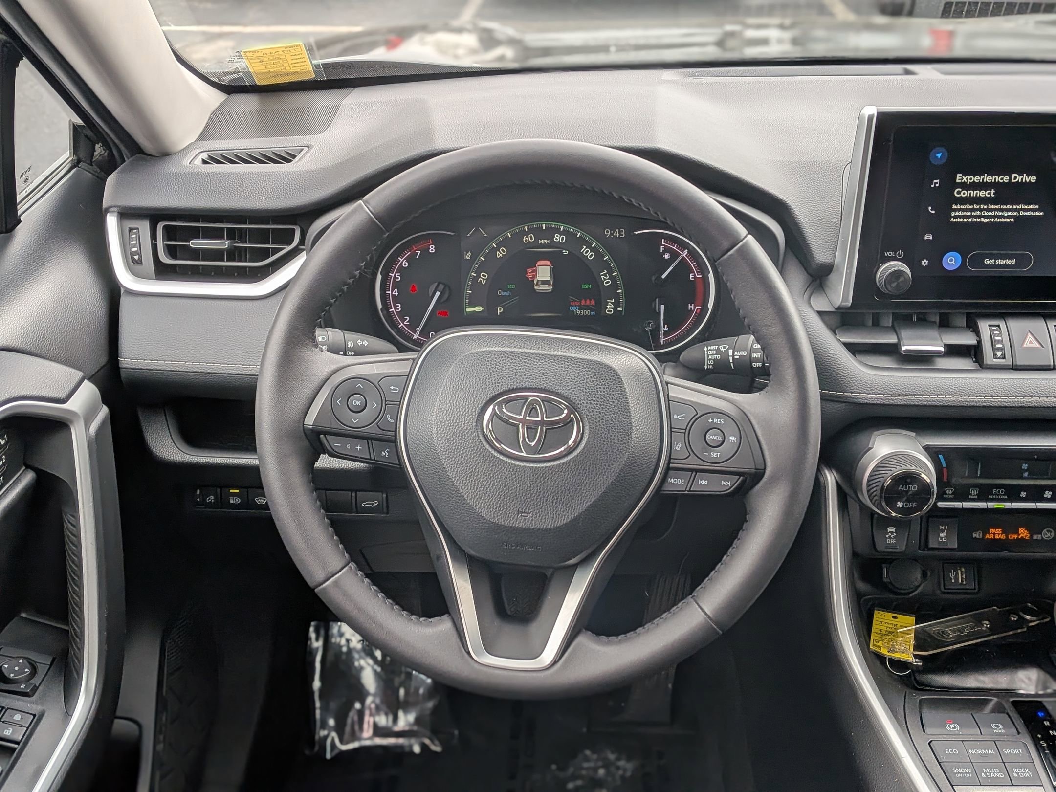 Used 2023 Toyota RAV4 XLE Premium image 20