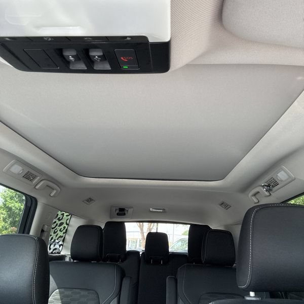 Used 2023 Nissan Pathfinder SV w/ SV Premium Package FWD image 25