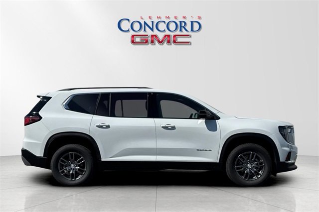 Used 2025 GMC Acadia Elevation image 3