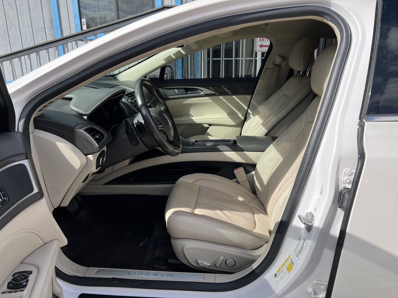 Used 2018 Lincoln MKZ Select w/ Select Plus Package FWD image 10