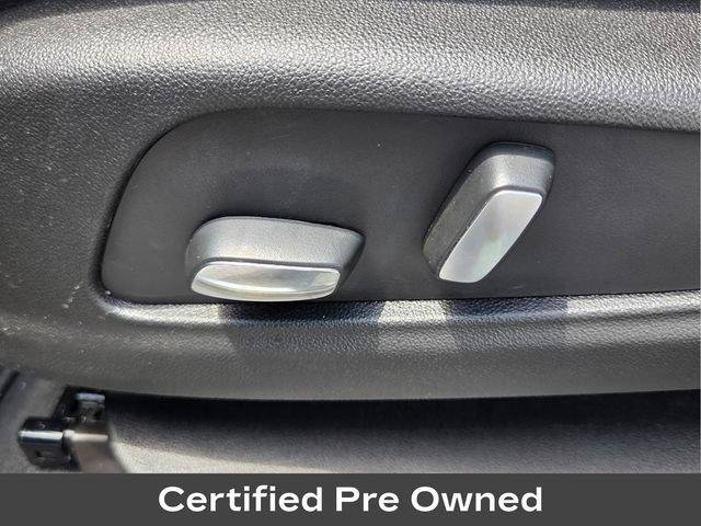 Certified 2025 Cadillac XT6 Luxury FWD image 16