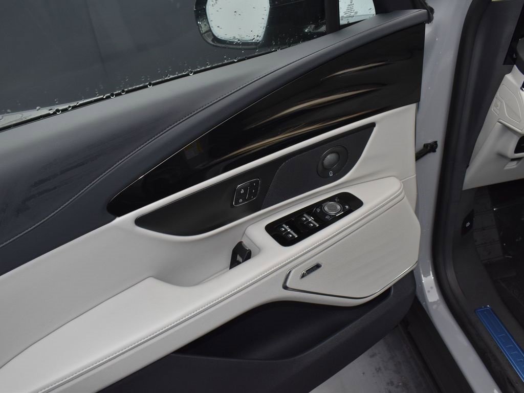 New 2026 Lincoln Nautilus Reserve w/ Jet Appearance Package image 9