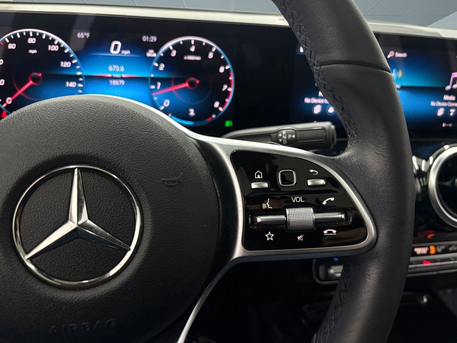 Certified 2023 Mercedes-Benz GLB 250 image 28