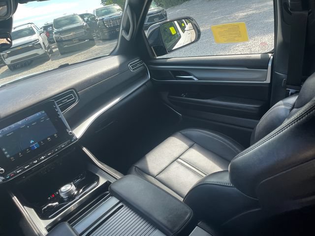 Certified 2023 Jeep Wagoneer Series II AWD/4WD image 29