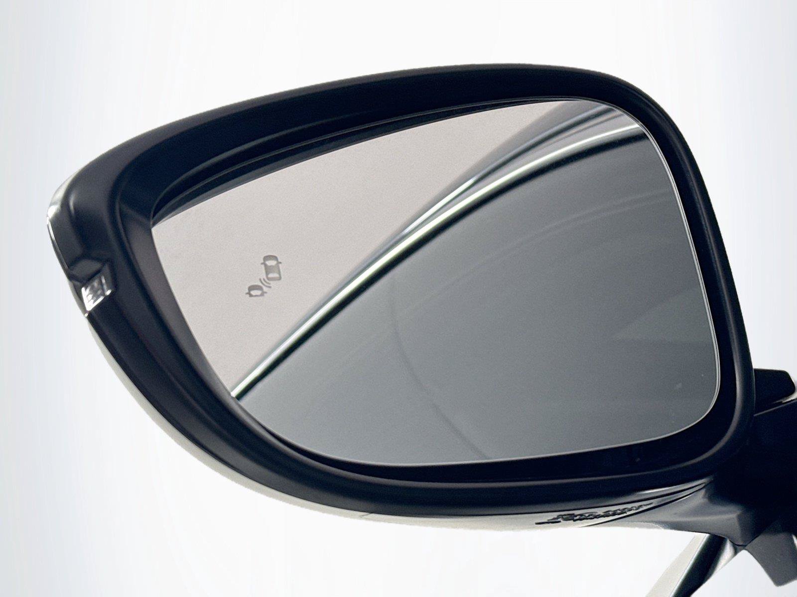 Used 2024 Honda Accord Touring image 5