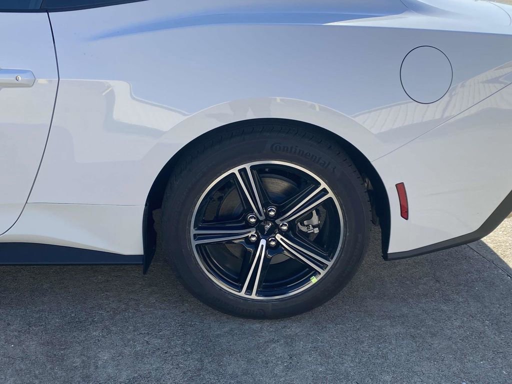 New 2025 Ford Mustang Coupe image 9
