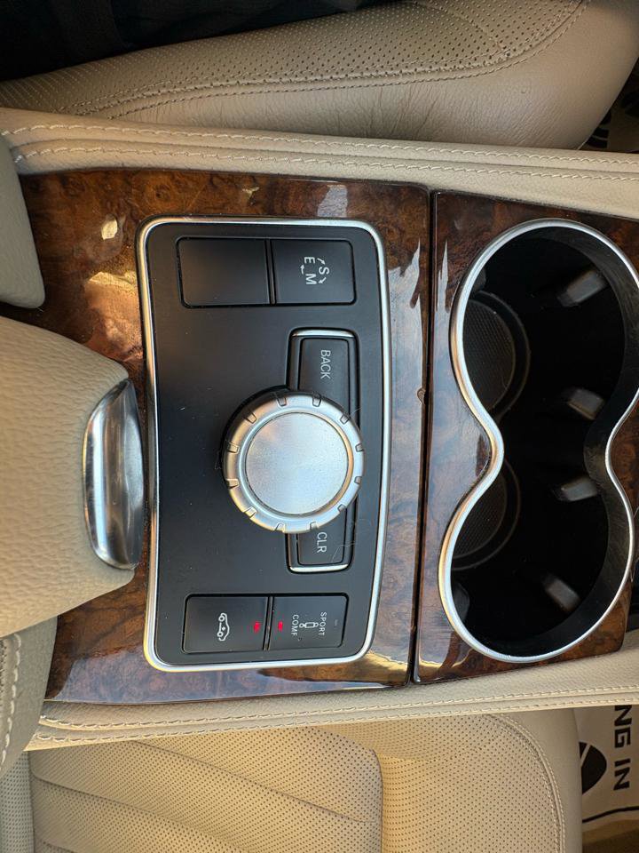 Used 2013 Mercedes-Benz CLS 550 image 25