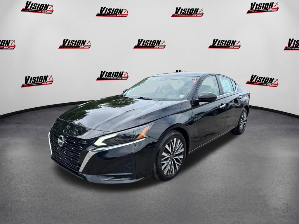Used 2023 Nissan Altima 2.5 SV