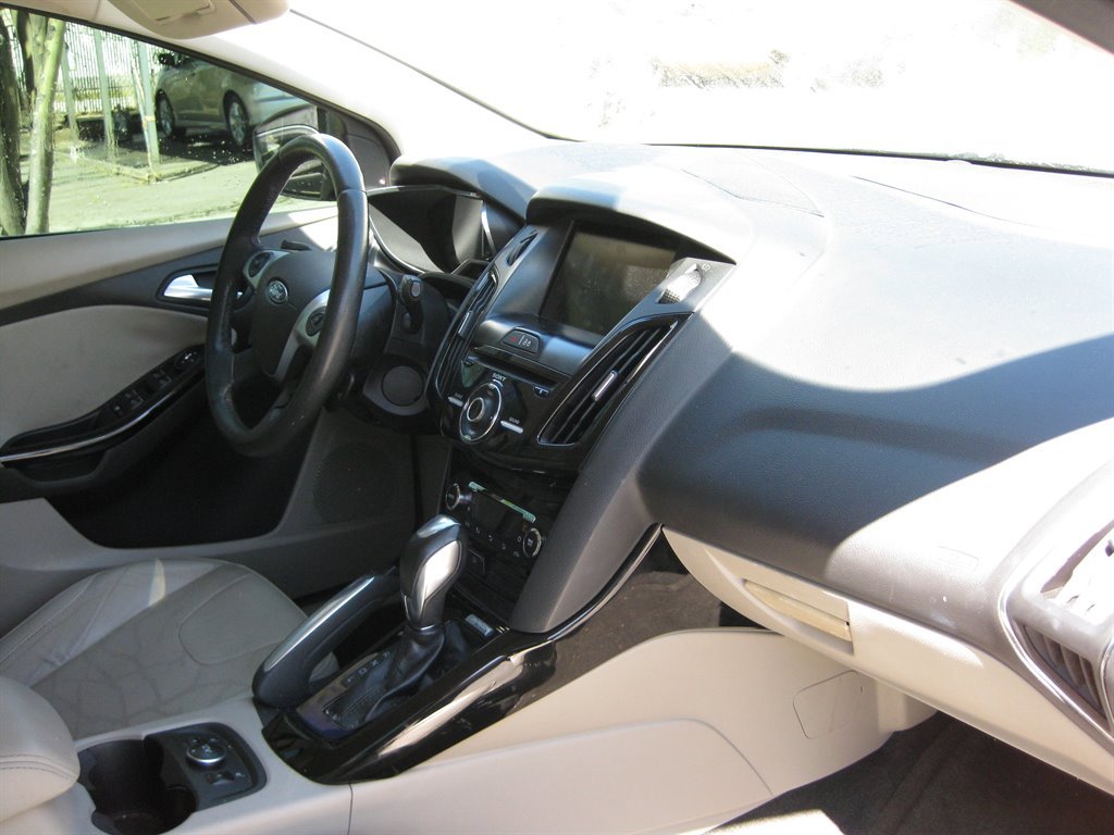 Used 2013 Ford Focus Electric Hatchback image 12