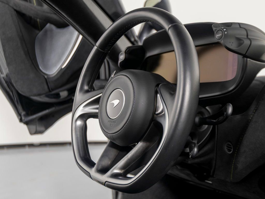 Used 2024 McLaren 750S Spider image 30