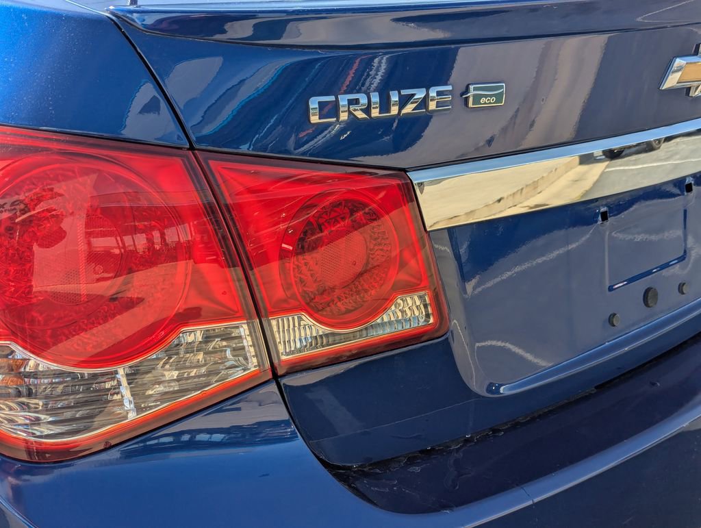 Used 2012 Chevrolet Cruze LT w/ RS Package FWD image 5