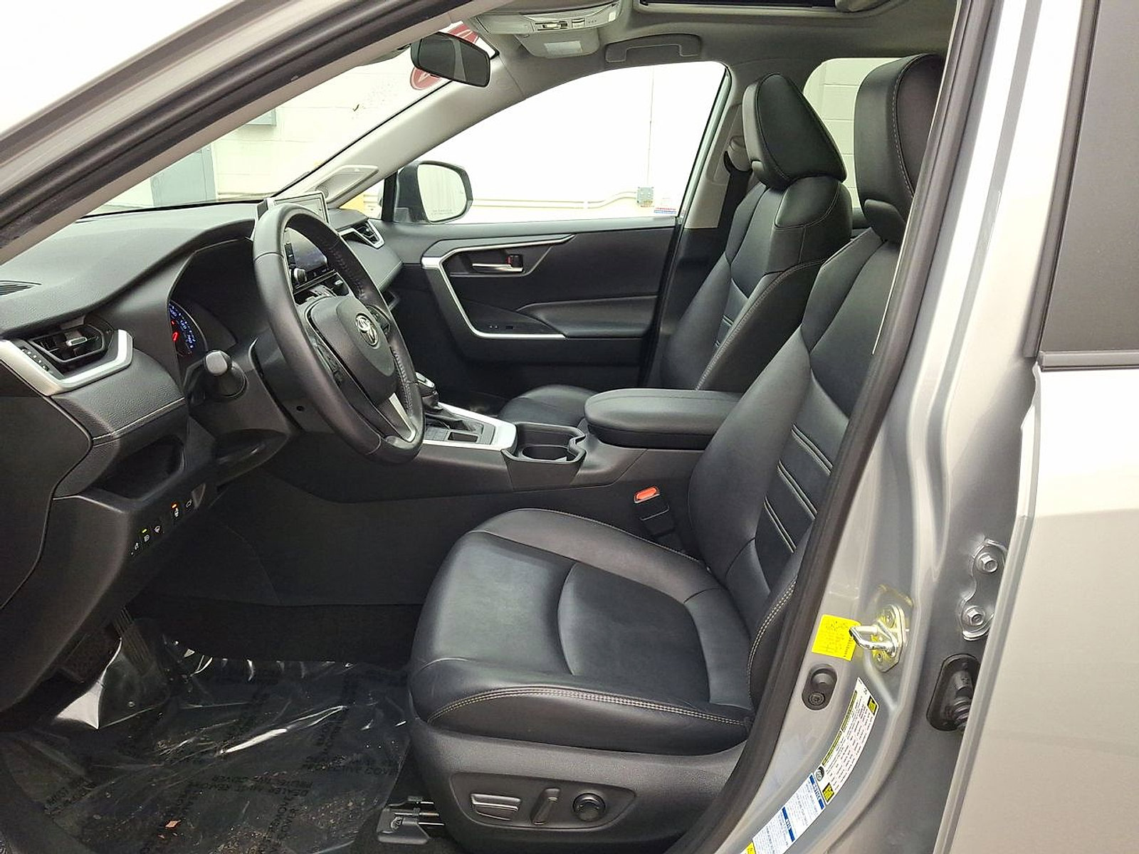 Certified 2019 Toyota RAV4 XLE Premium image 11