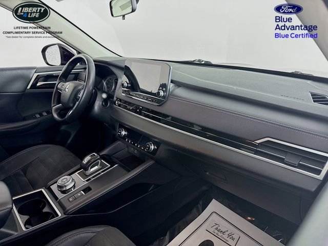 Used 2023 Mitsubishi Outlander SE image 28