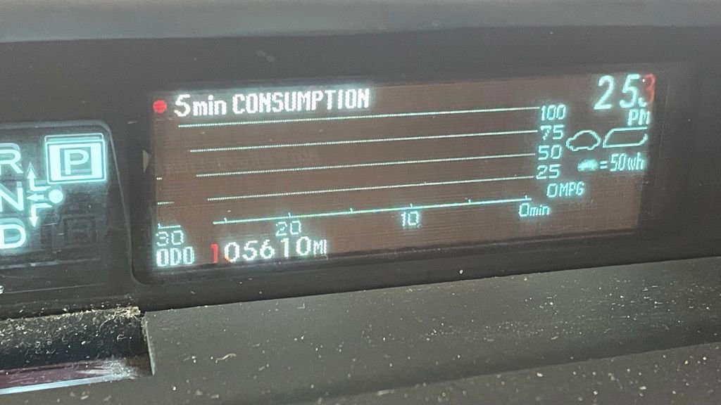 Used 2013 Toyota Prius Three w/ Preferred Accessory Pkg image 9