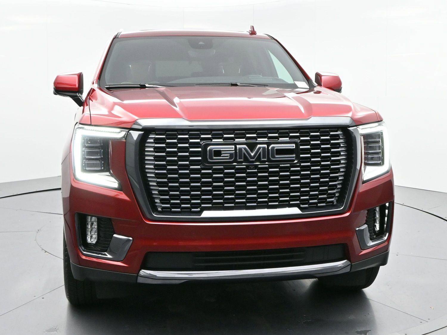 Used 2024 GMC Yukon Denali Ultimate image 2
