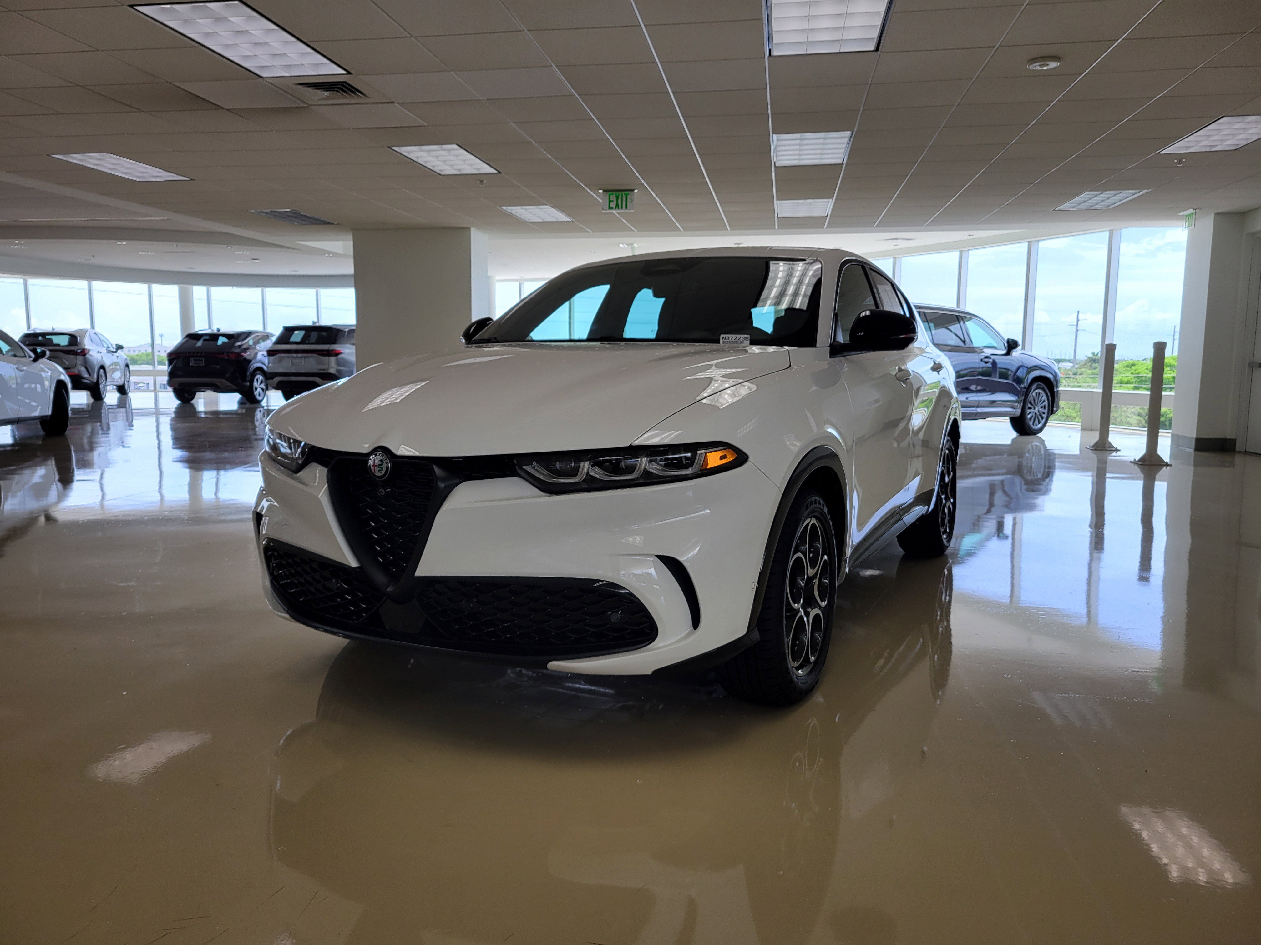 Used 2025 Alfa Romeo Tonale w/ Active Assist Package AWD/4WD image 4