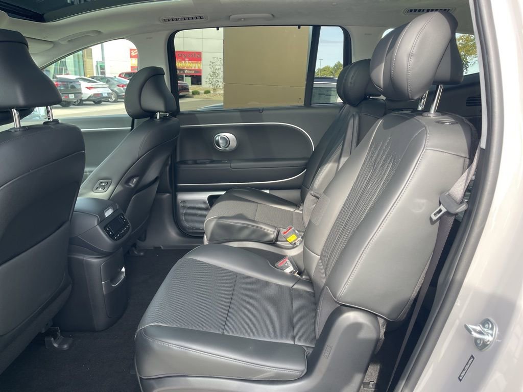 New 2026 Hyundai Ioniq 9 Calligraphy image 15