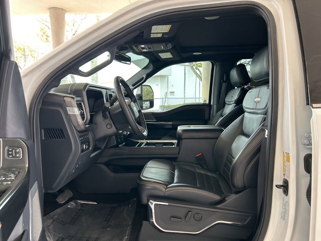 Used 2024 Ford F350 Platinum image 5