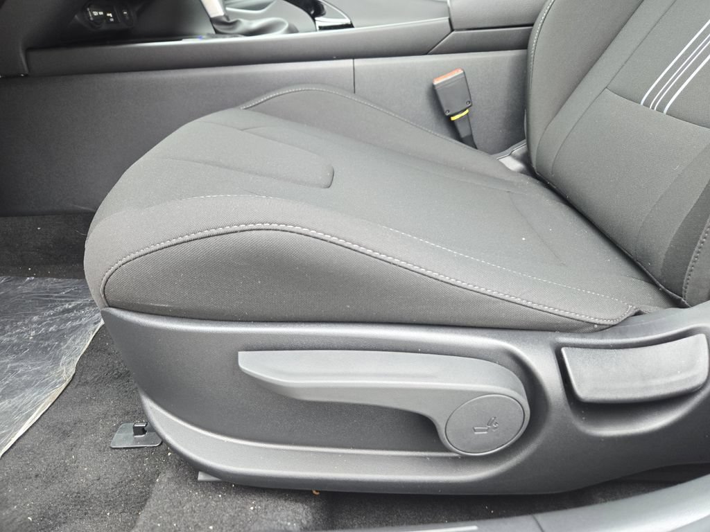 New 2026 Hyundai Elantra SEL FWD image 25